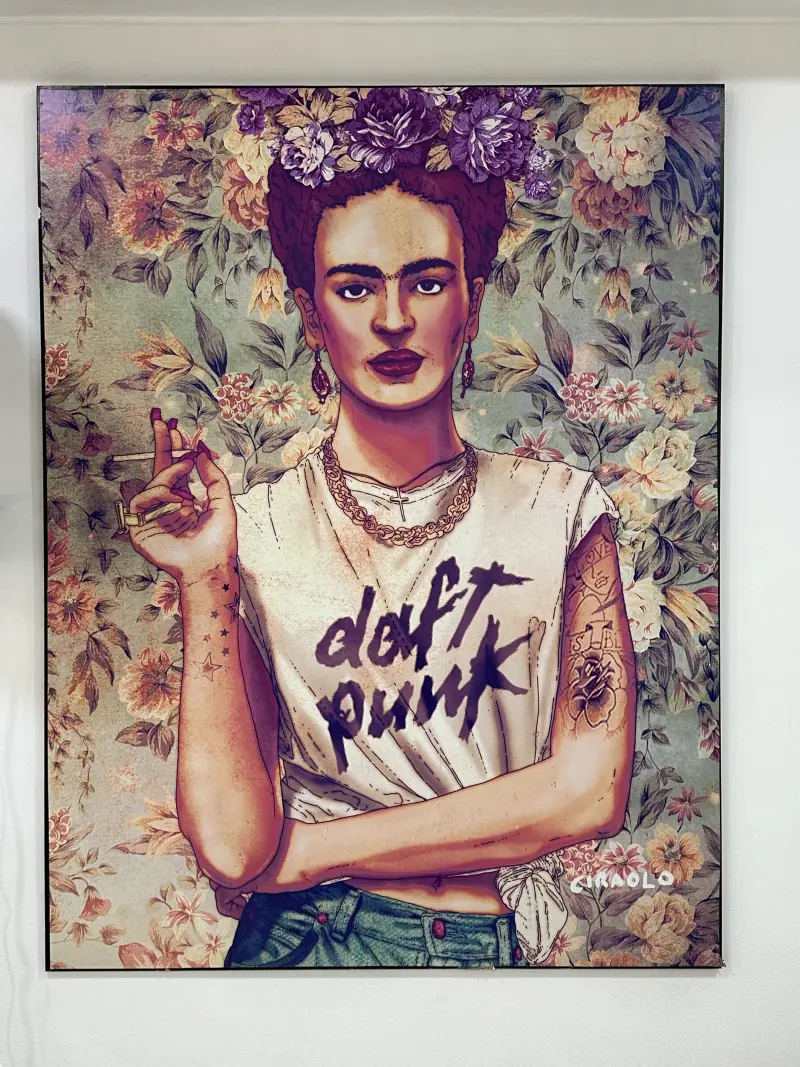 Cuadro artístico de Frida Kahlo que decora LOVIT SPA